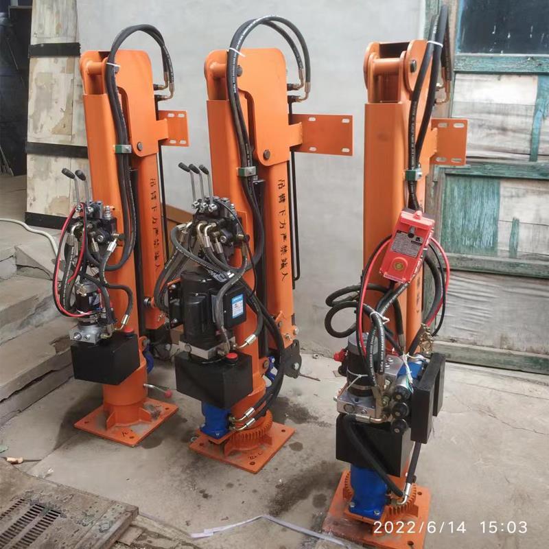 偃师市重汽蓝牌随车吊 3.2吨 国六动力强 液压驱动 农用自卸起重机